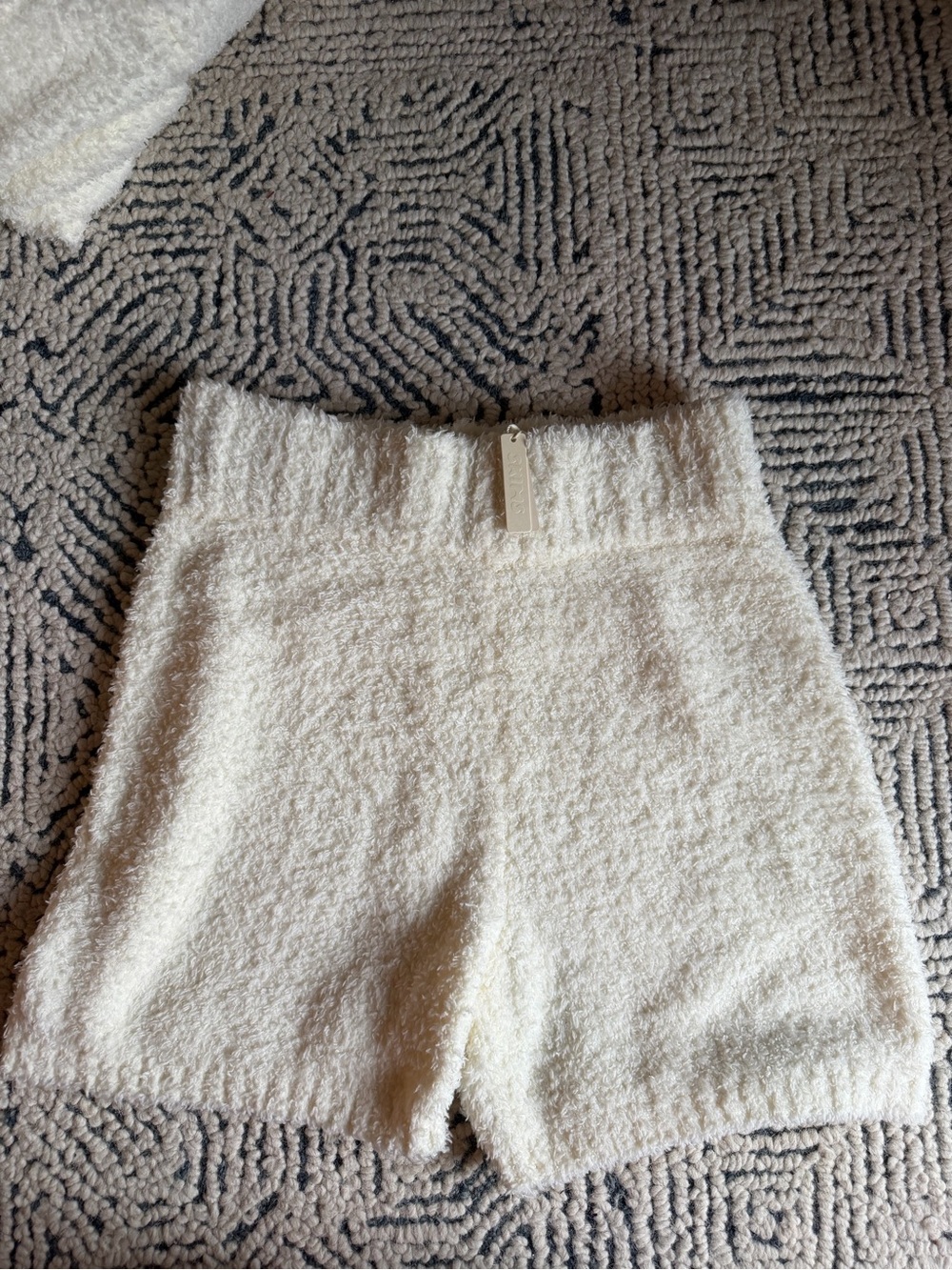 SKIMS cozy knit Bouclé High-Rise Lounge Shorts in Bone